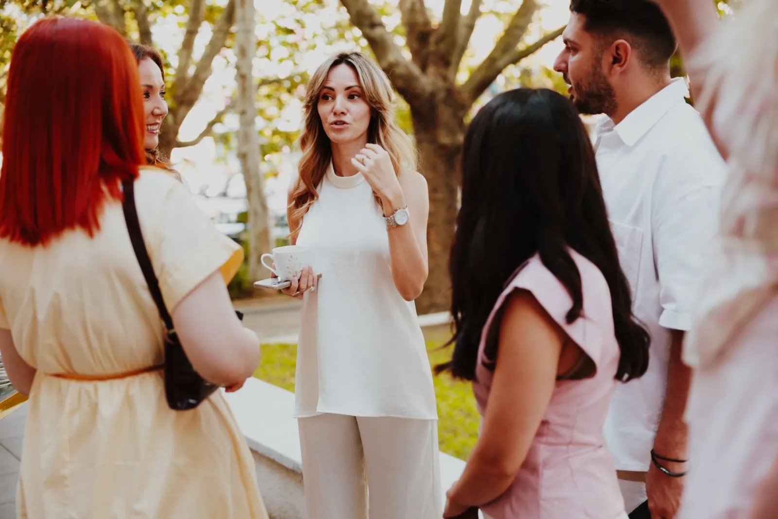 Patricia Rusu într-o conversație cu participanții la un eveniment